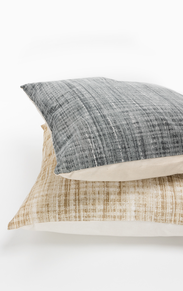 FLOW ΔΙΑΚΟΣΜΗΤΙΚΟ ΜΑΞΙΛΑΡΙ 60x60cm ΒΑΜΒΑΚΙ ΓΚΡΙ ΣΚΟΥΡΟ